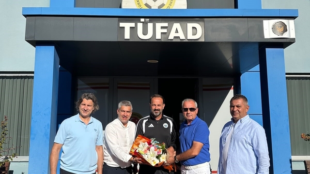 TÜFAD Kayseri Şubesi'nden Adem Çak'a 'hoşgeldin' çiçeği