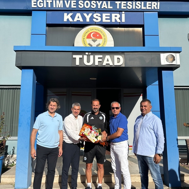 TÜFAD Kayseri Şubesi'nden Adem Çak'a 'hoşgeldin' çiçeği