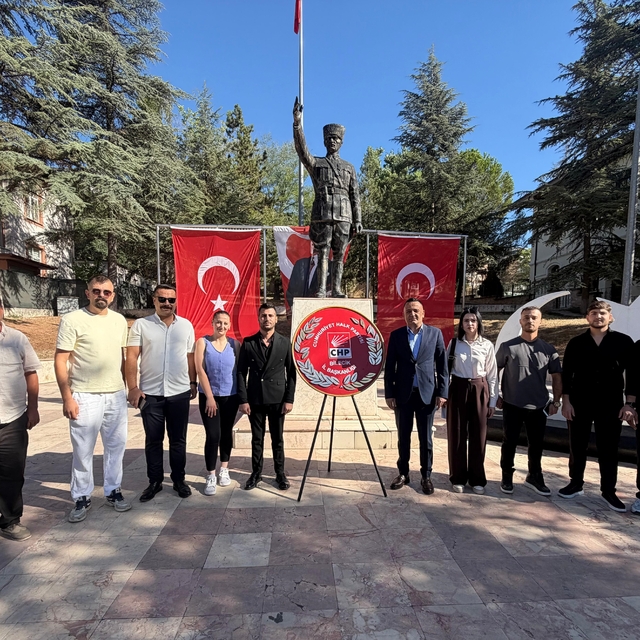 Bilecik'te CHP'nin kuruluş yıl dönümünü kutlandı
Başkan Kazım Yağmur; "Temi...