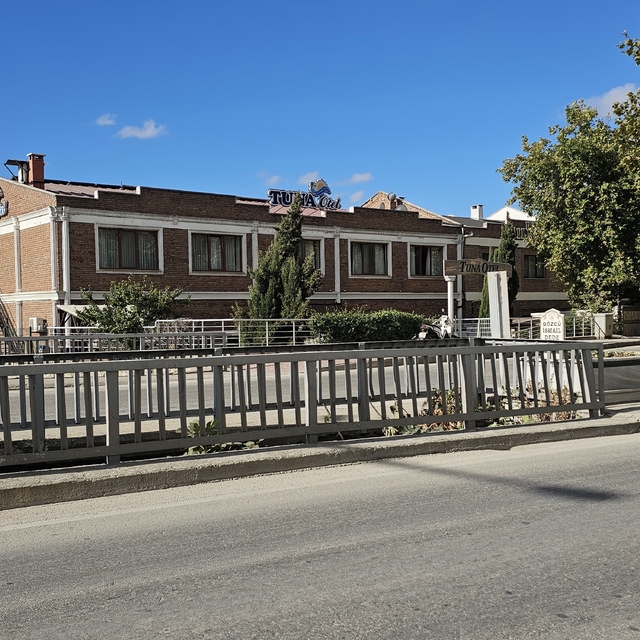 Ünlü iş adamının kaldığı otel odasında skandal
Çanakkale'de 2 erkek çocukla...