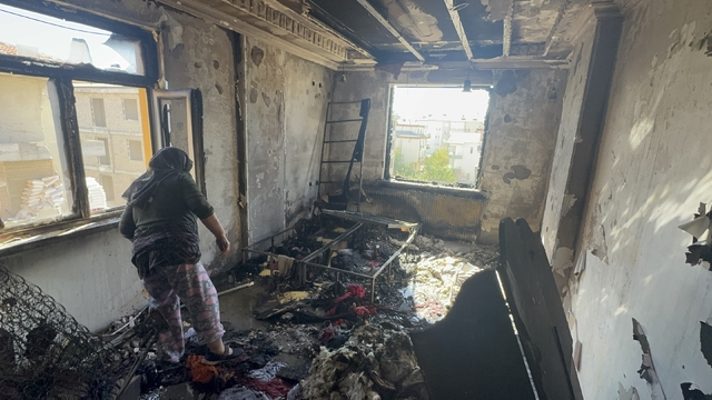 Aksaray'da çakmakla oynayan 2 yaşındaki çocuk evi yaktı