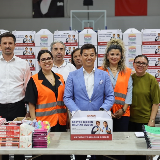 Marmaris'te öğrenciler yeni eğitim yılına destekle başlıyor
