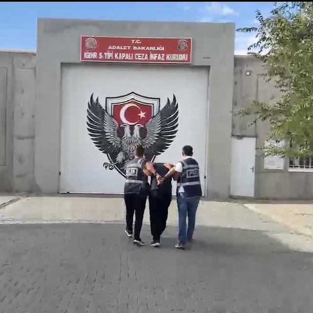 Iğdır'da 37 yıl 6 ay hapis cezasıyla aranan şahıs yakalandı
