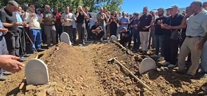 Yanan evde ölü bulunan çiftin vücutlarında kurşun izleri tespit edildi; alt...