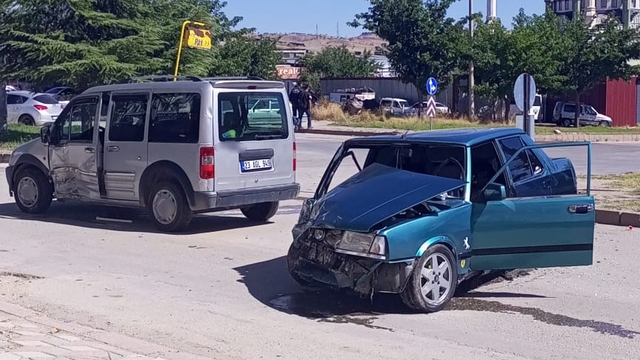 Elazığ'da trafik kazası: 2 yaralı