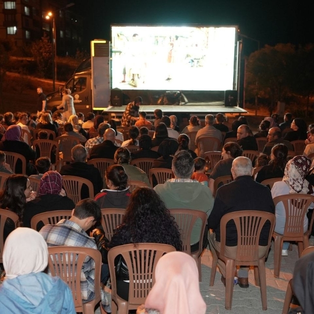 Denizli'de 'Köyümde Sinema Günleri' ile nostalji rüzgarı sürüyor
