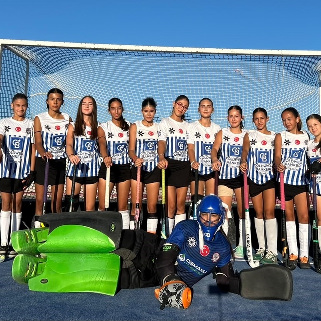 Muğla'nın U14 Kız Hokey takımı Türkiye 5'incisi oldu