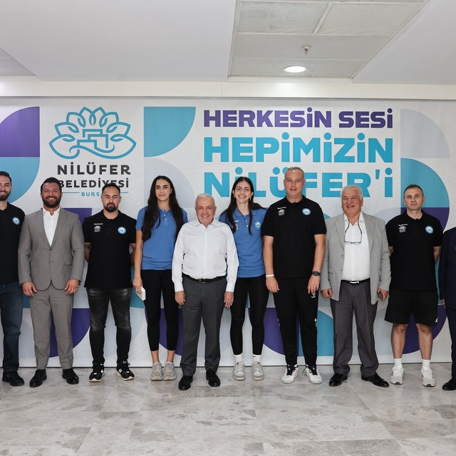 Nilüfer Belediyesporlu milli sporculara Başkan Şadi Özdemir'den tebrik