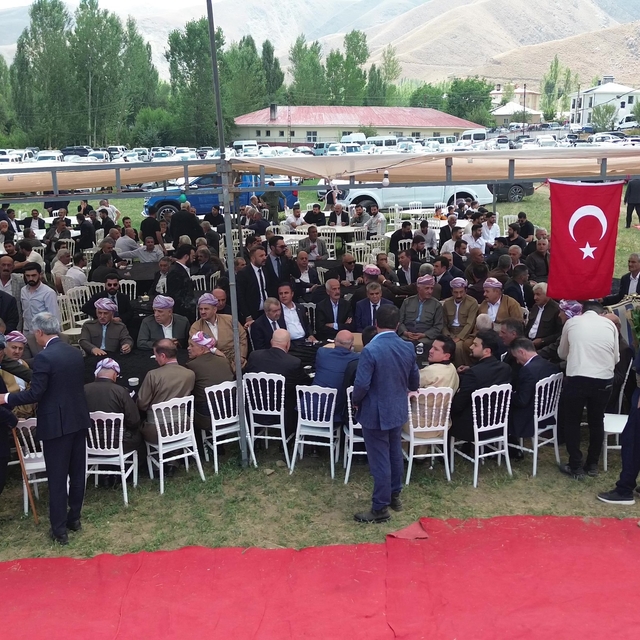 Cilo'nun eteklerinde 15 bin kişilik düğün