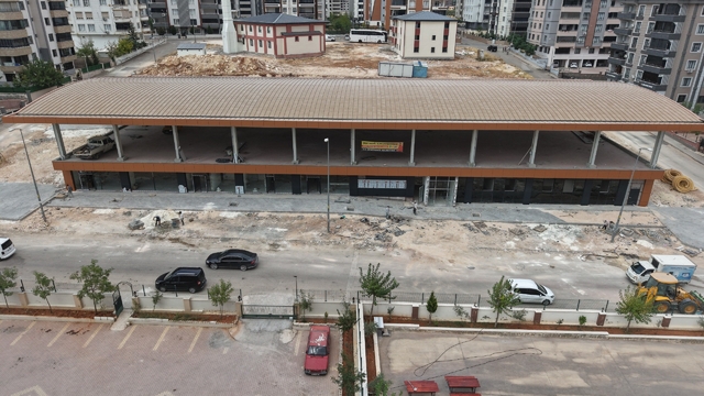 Şehitkamil'den Karacaahmet'e çok amaçlı pazar yeri