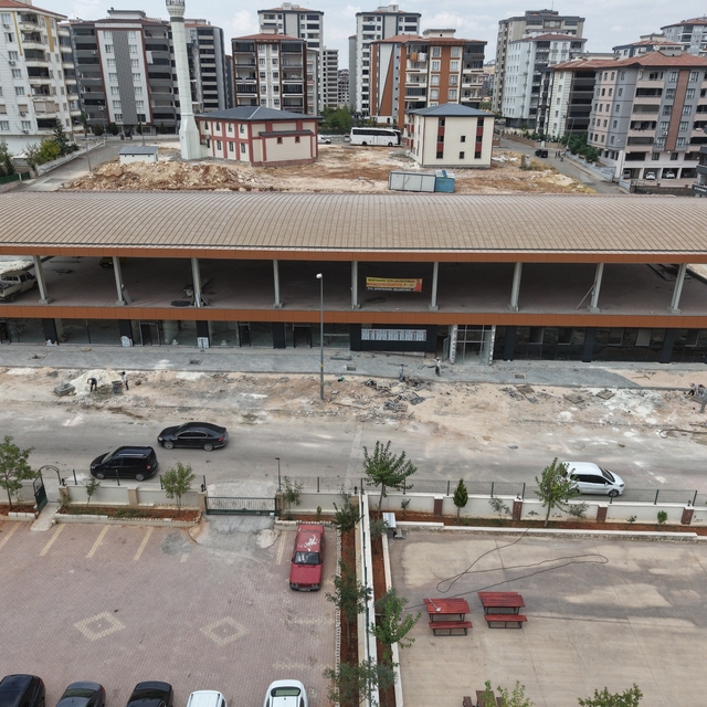Şehitkamil'den Karacaahmet'e çok amaçlı pazar yeri