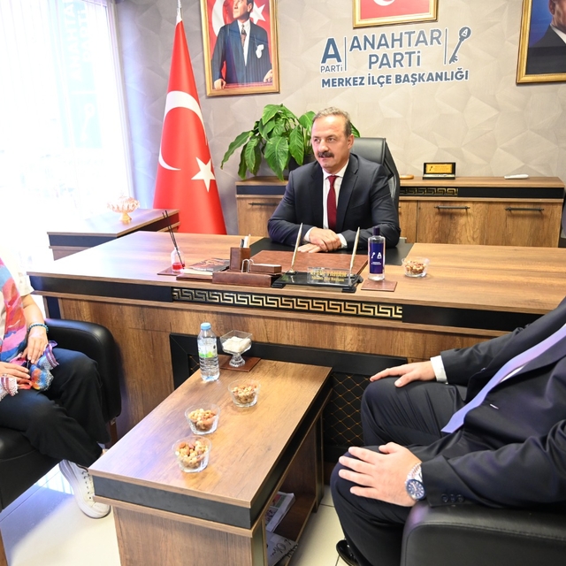 Ağıralioğlu, Kırıkkale'de esnaf ve partililerle bir araya geldi