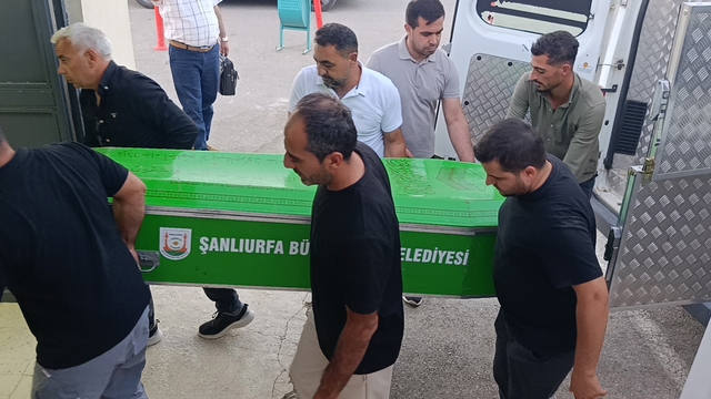 Şanlıurfa'daki kazada hayatını kaybeden 4 kişinin cenazeleri Adli Tıp Kurumuna getirildi