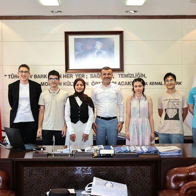 Büyükşehir'den YKS'de dereceye giren öğrencilere ödül
Başkan Çavuşoğlu: "Si...