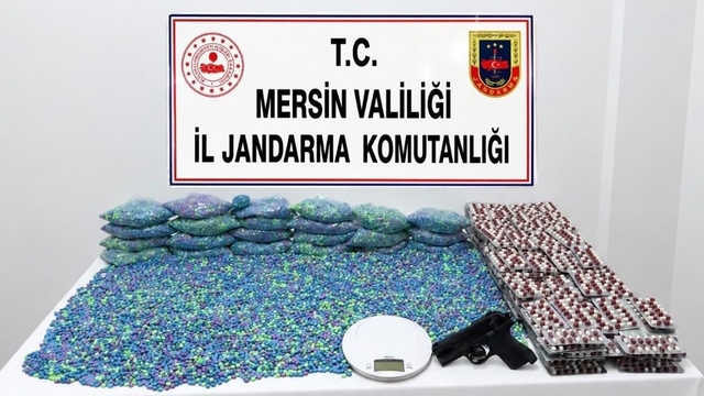 Ekipler baskın yaptı, 70 bin adet uyuşturucu hap ele geçirildi