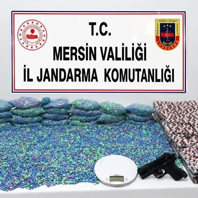 Ekipler baskın yaptı, 70 bin adet uyuşturucu hap ele geçirildi