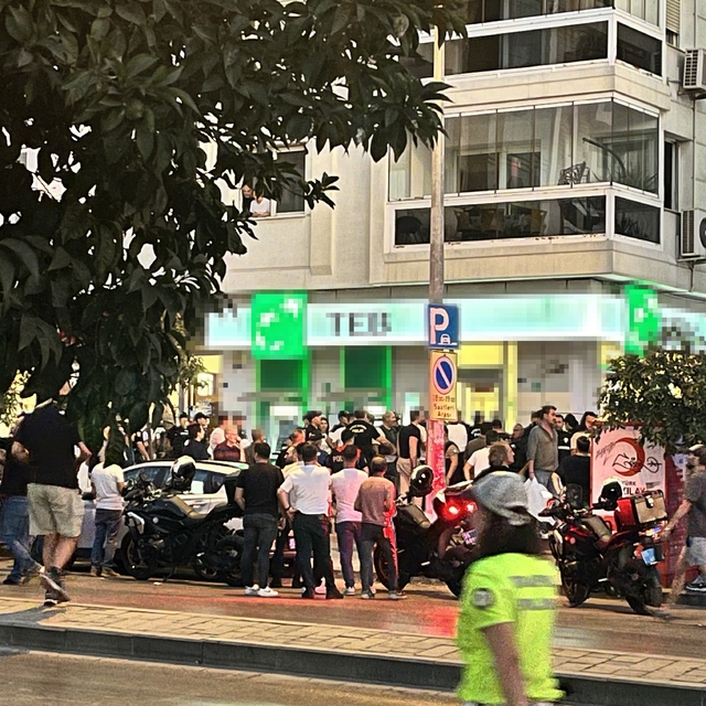 İzmir'de bankadaki rehine krizinde 5 çalışan kurtarıldı, şüpheli gözaltında...