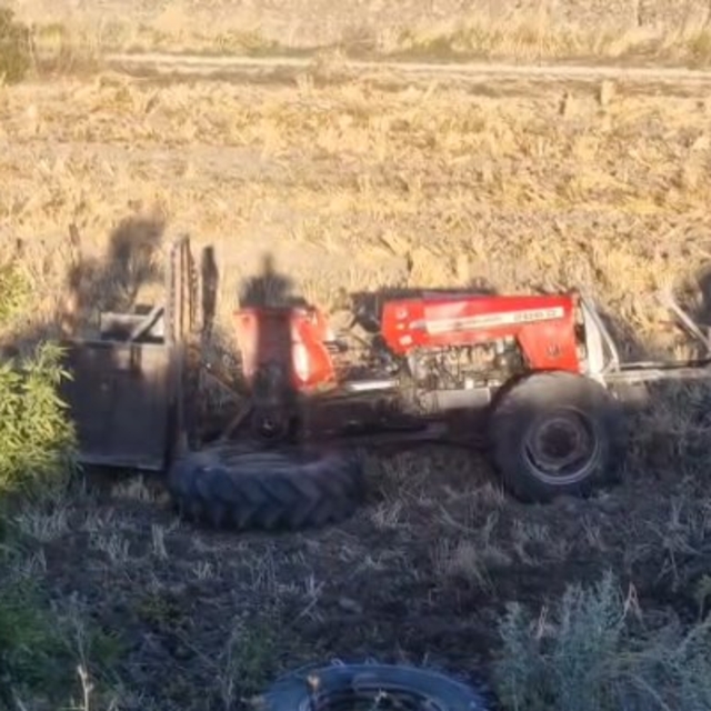Çorum'da minibüs ile traktör çarpıştı: 1 ölü, 1 yaralı