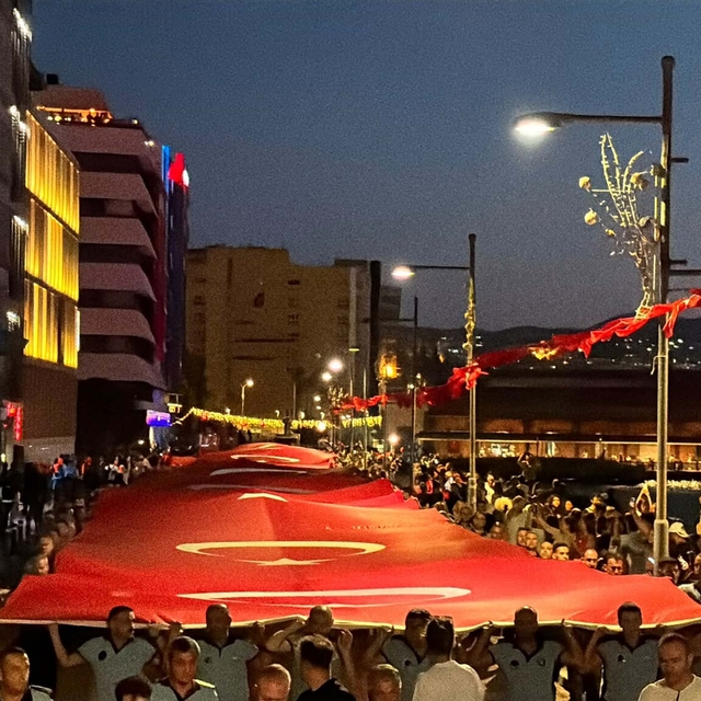 İzmir'de 9 Eylül kutlamaları 'Zafer Yürüyüşü' ile başladı (4)