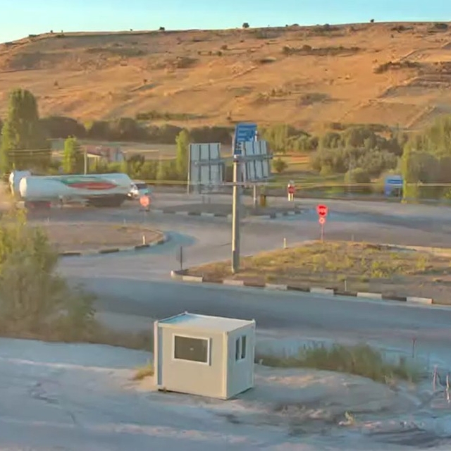 Kamyon ile LNG tankeri çarpıştı: 3 yaralı