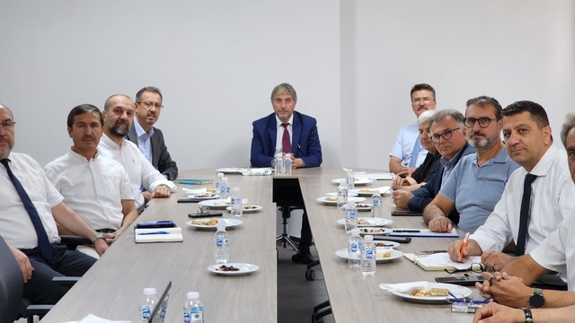 Kütahya'da meslek liseleri için yeni dönem: Sektörle iş birliği güçlendirilecek