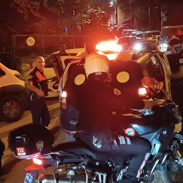 Bursa'da taksiden ateş açıldığı ihbarı polisi alarma geçirdi: 2 kurusıkı ta...