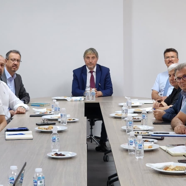 Kütahya'da meslek liseleri için yeni dönem: Sektörle iş birliği güçlendiril...
