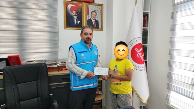 Köyceğiz Müftülüğü'nden öğrencilere kırtasiye desteği