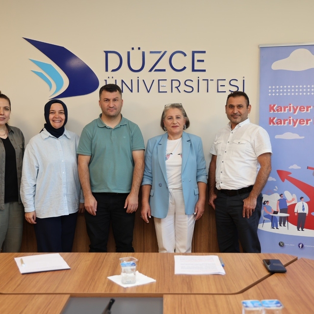 Düzce Üniversitesi'nde öğrencilik süreçleri tüm yönleriyle ele alındı