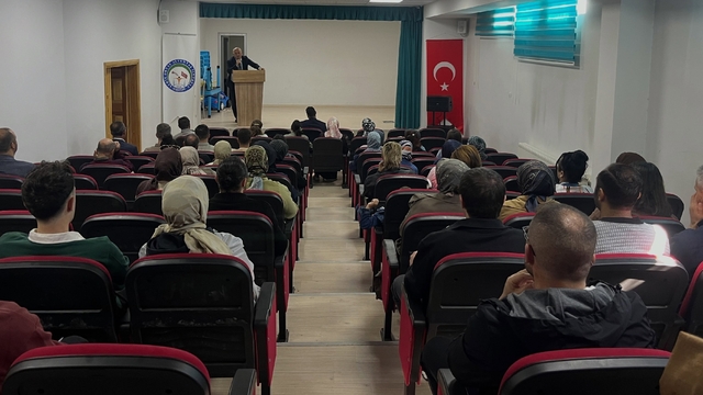 Aydıntepe'de yeni eğitim yılı öncesi zümre toplantısı yapıldı
