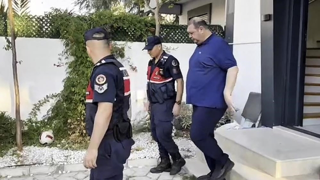 Başkan İlkay Çiçek'in mesajlaştığı kadın avukat çıktı