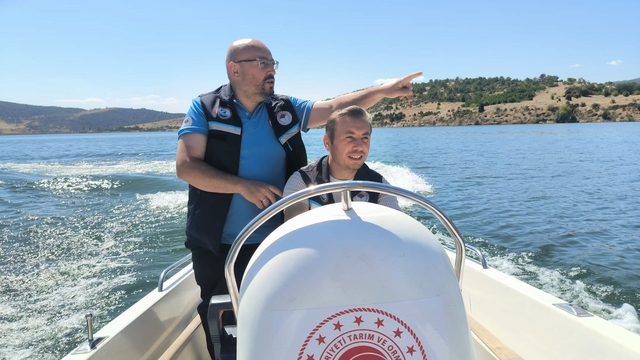 Tavşanlı Kayaboğazı Barajı'nda sahipsiz balık ağlarına denetim