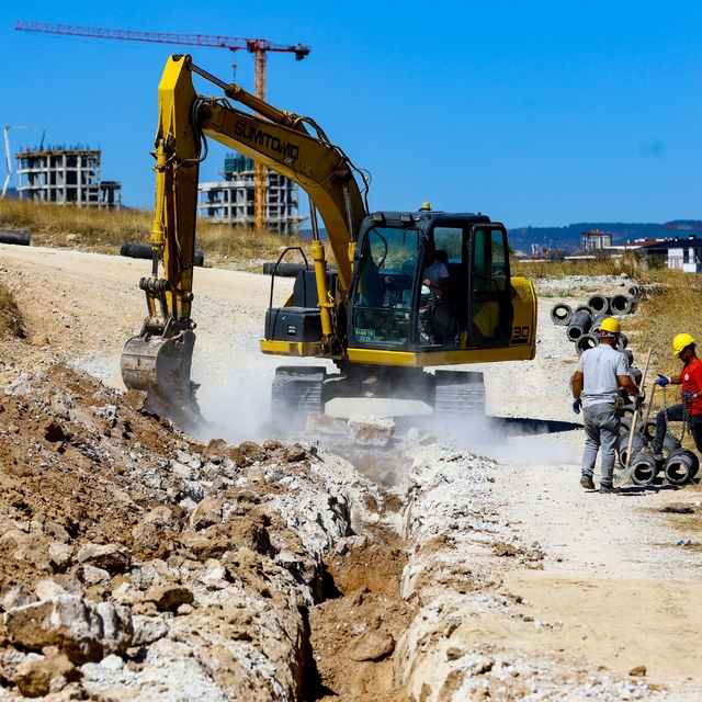 Uşak'ta altyapı çalışmaları sürüyor