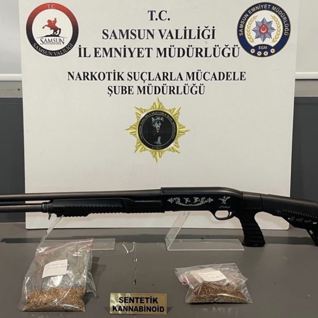 Samsun'da 4 ilçede uyuşturucu operasyonu: 7 bin 287 sentetik ecza ele geçir...