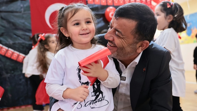 Denizli Büyükşehirden öğrencilere ve ailelere yeni eğitim yılında güçlü destek
3 yaştan üniversiteye kadar Denizli Büyükşehir yanlarında