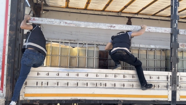 Iğdır'da 9 bin litre kaçak akaryakıt ele geçirildi