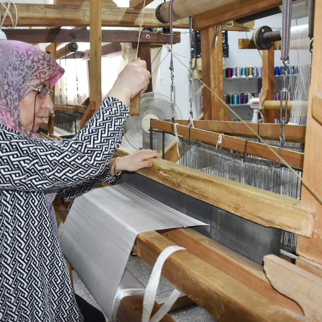 Manisa Bezi, kadınların emeğiyle yeniden hayat buluyor