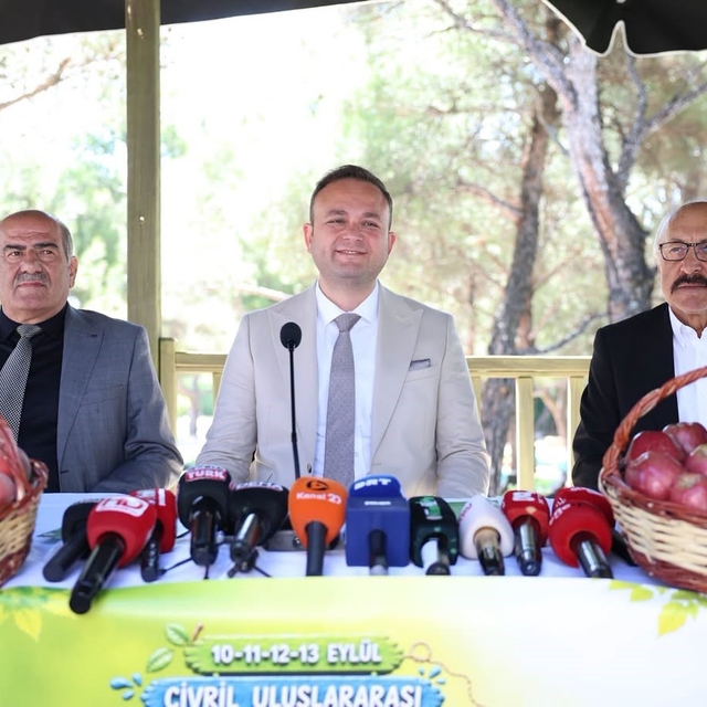 Başkan Dere; "Sürdürülebilir üretim için kalıcı çözümler gerekiyor"
Çivril'...