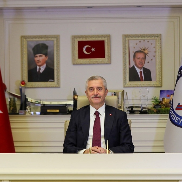 Şahinbey Belediyesi'nden öğrencilere destek