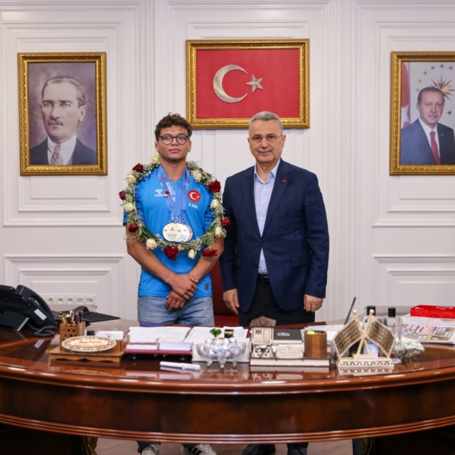 İlkadımlı güreşçiden tarihi başarı
Başkan Kurnaz, 5 madalya kazanan başarıl...