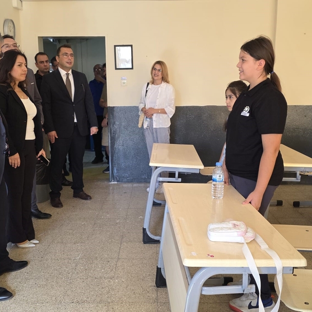 Kaymakam Öztürk, uyum haftasında öğrencilerle buluştu