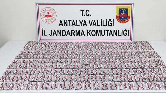 Manavgat'ta 3 bin sentetik hap ele geçirildi