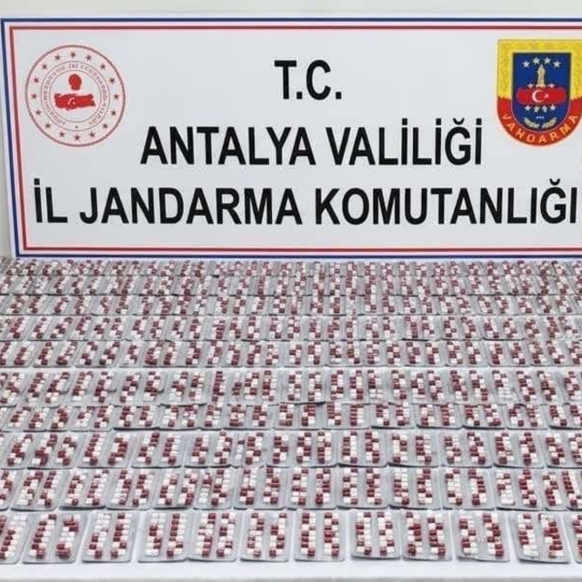 Manavgat'ta 3 bin sentetik hap ele geçirildi
