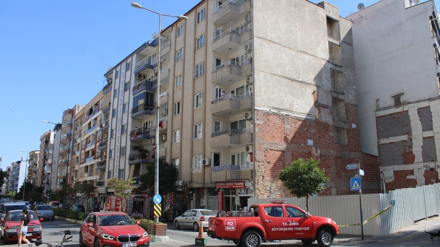Efeler'de doğal gaz kaçağı paniği, 6 katlı bina tahliye edildi