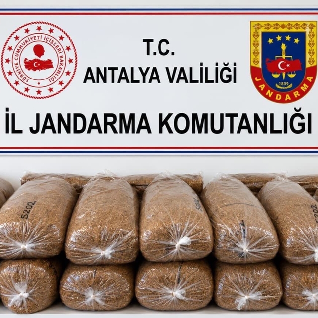 Alanya'da 144 kilo kaçak tütün ele geçirildi