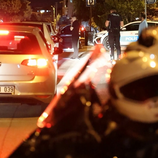 Polisin uygulamasında ruhsatsız tabanca ele geçirildi