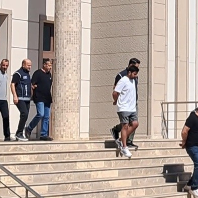 Kuşadası'nda göçmen kaçakçılığı operasyonunda 4 şüpheli daha tutuklandı