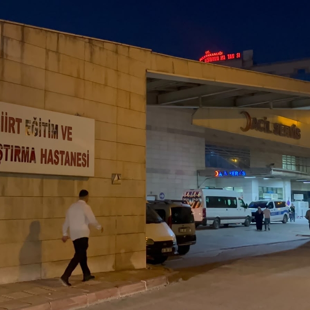 Arızayı gidermek isterken akıma kapılıp öldü