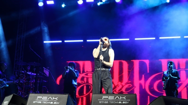 Çivril'de Emre Fel fırtınası
Festivalin ikinci gününde Emre Fel coşkusu yaşandı