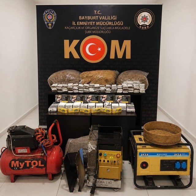 Bayburt'ta 38 kilo açık tütün ve 18 bin 240 makaron ele geçirildi